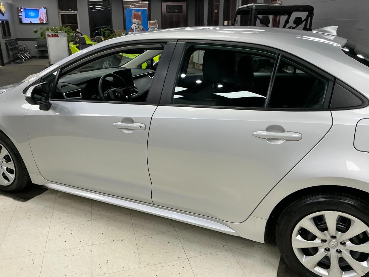 Toyota Corolla LE CVT (Natl) 2025