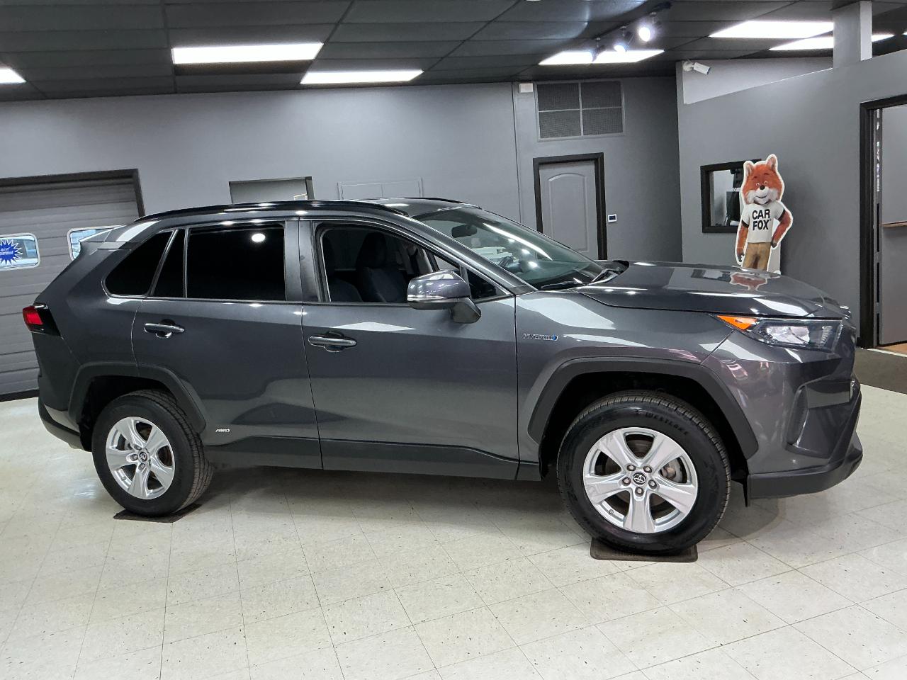 Toyota RAV4 Hybrid LE AWD (Natl) 2019