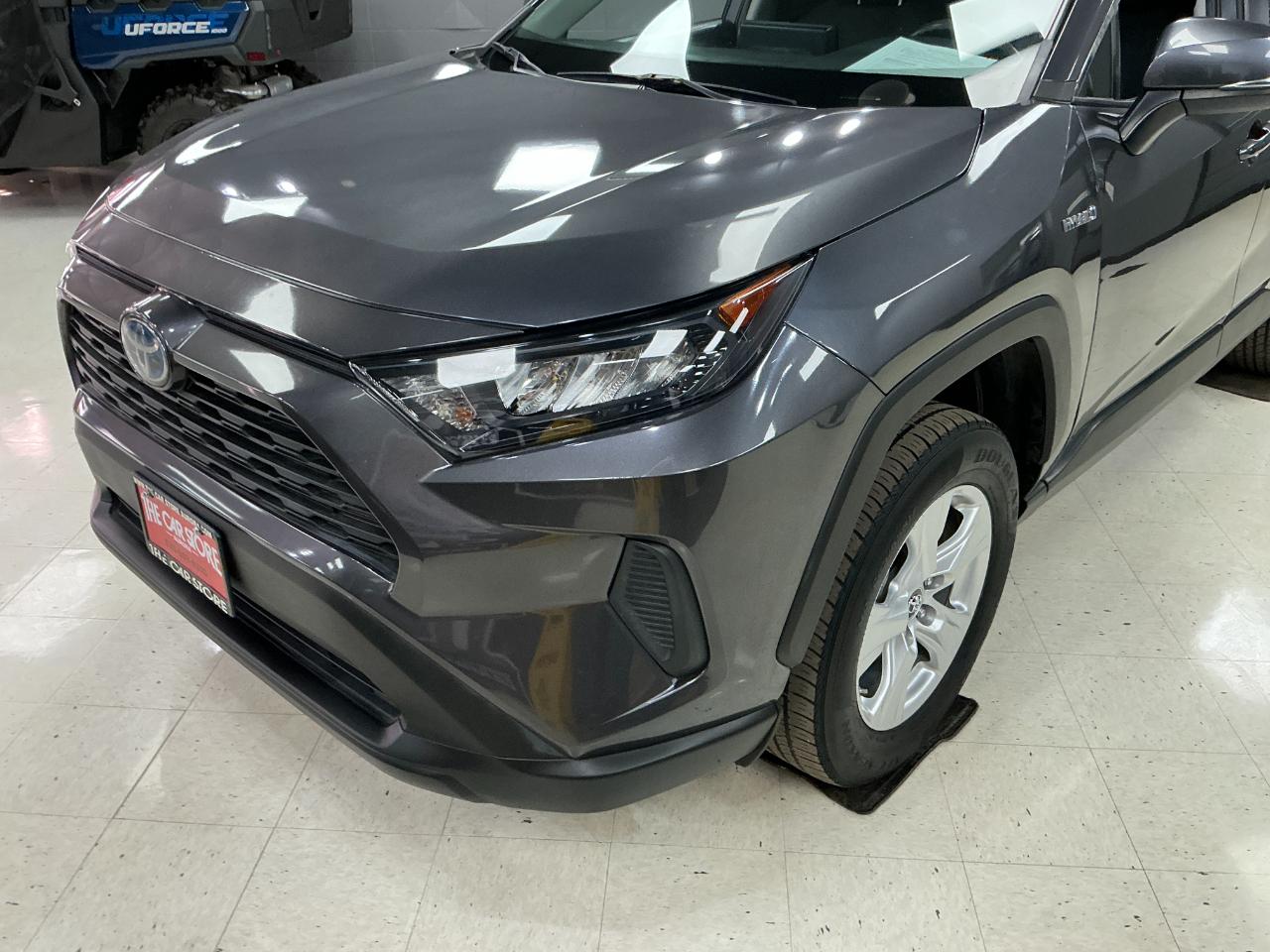 Toyota RAV4 Hybrid LE AWD (Natl) 2019