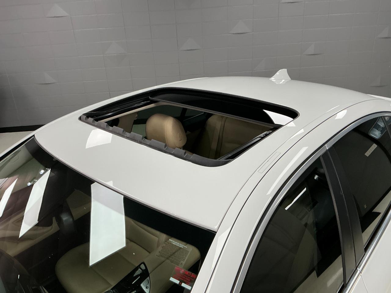 BMW 5 Series 4dr Sdn 528i xDrive AWD 2016