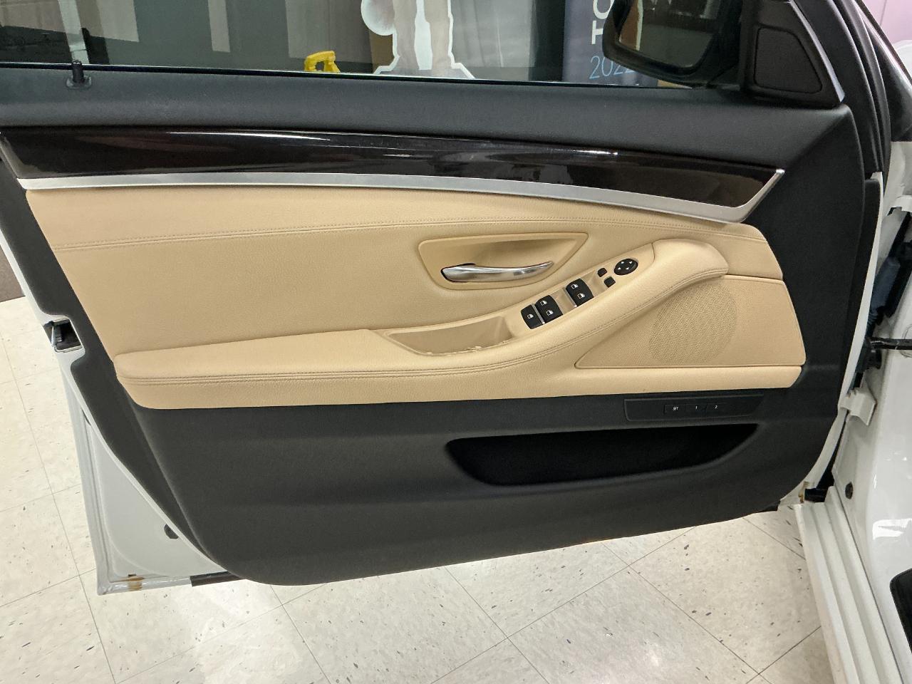 BMW 5 Series 4dr Sdn 528i xDrive AWD 2016