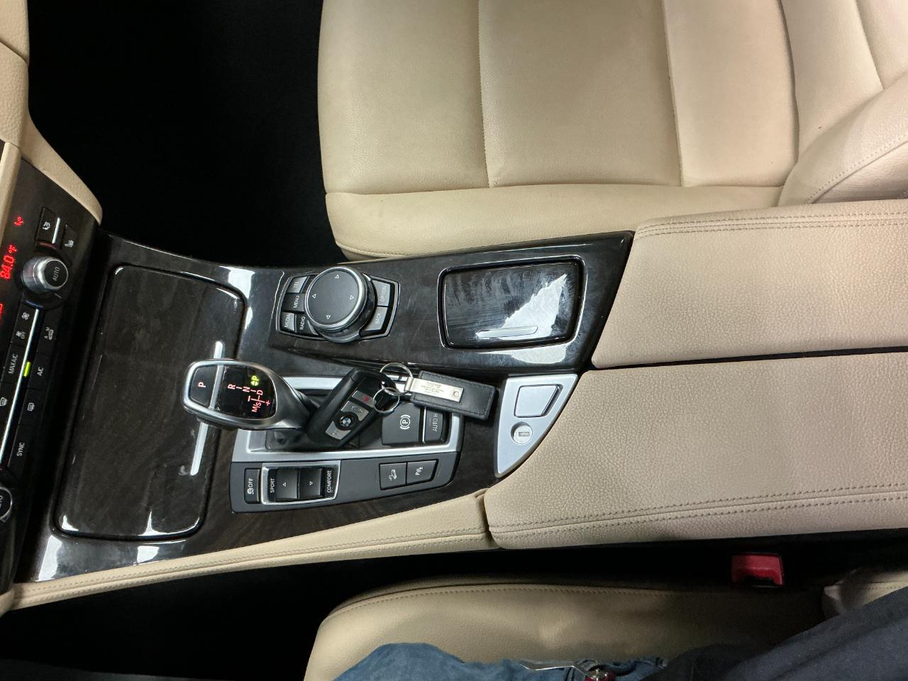 BMW 5 Series 4dr Sdn 528i xDrive AWD 2016