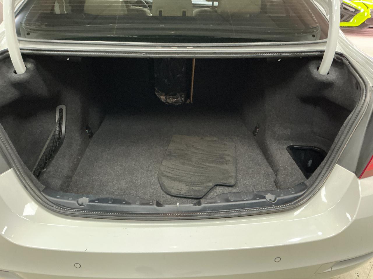 BMW 5 Series 4dr Sdn 528i xDrive AWD 2016