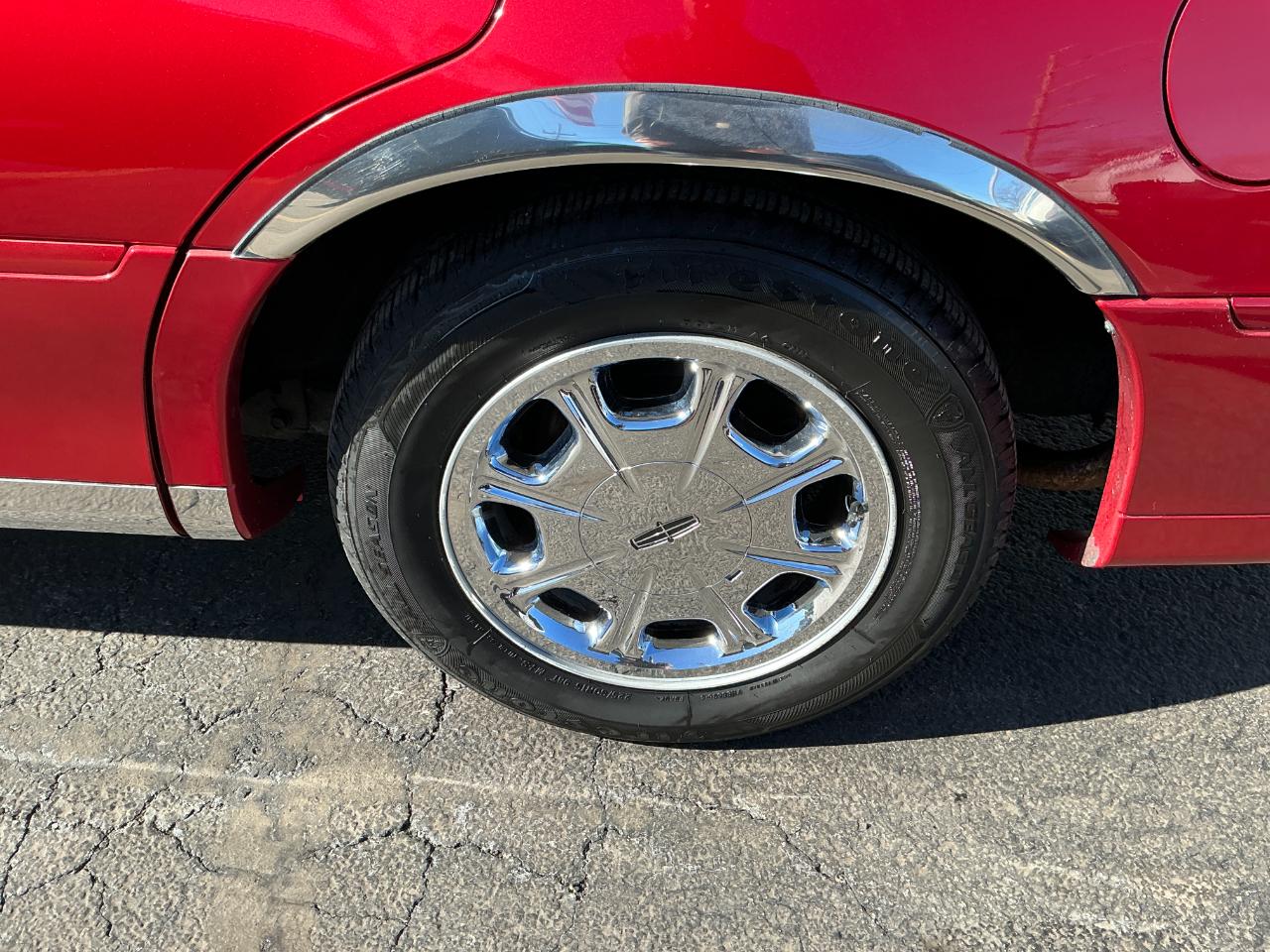 Lincoln Town Car 4dr Sdn Signature 1998