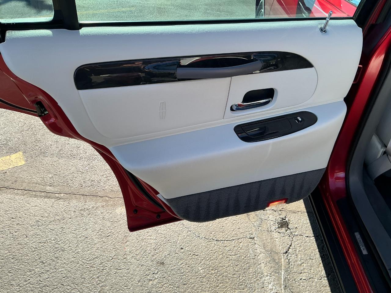 Lincoln Town Car 4dr Sdn Signature 1998