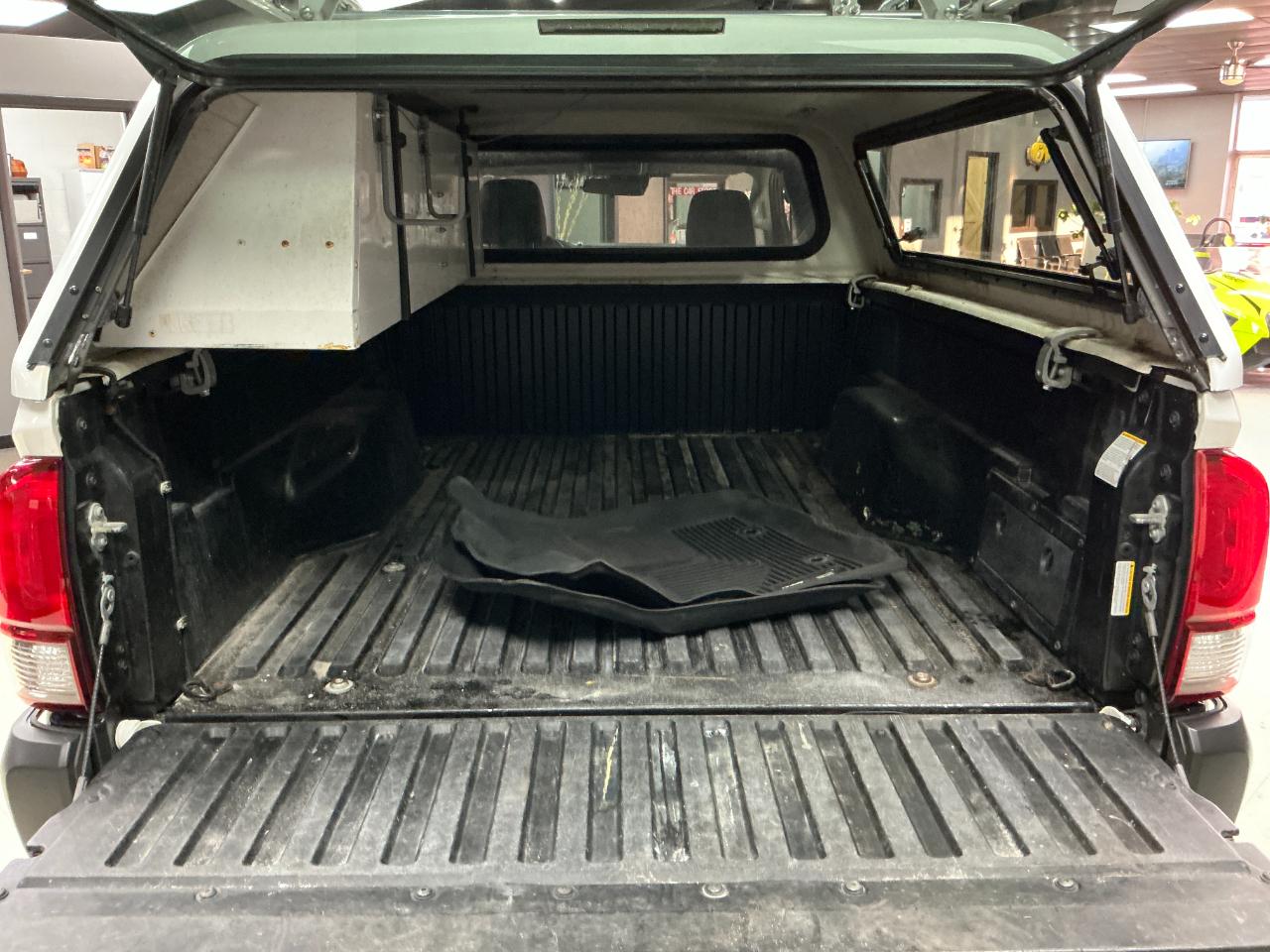 Toyota Tacoma 4WD SR Access Cab 6' Bed I4 AT (Natl) 2022