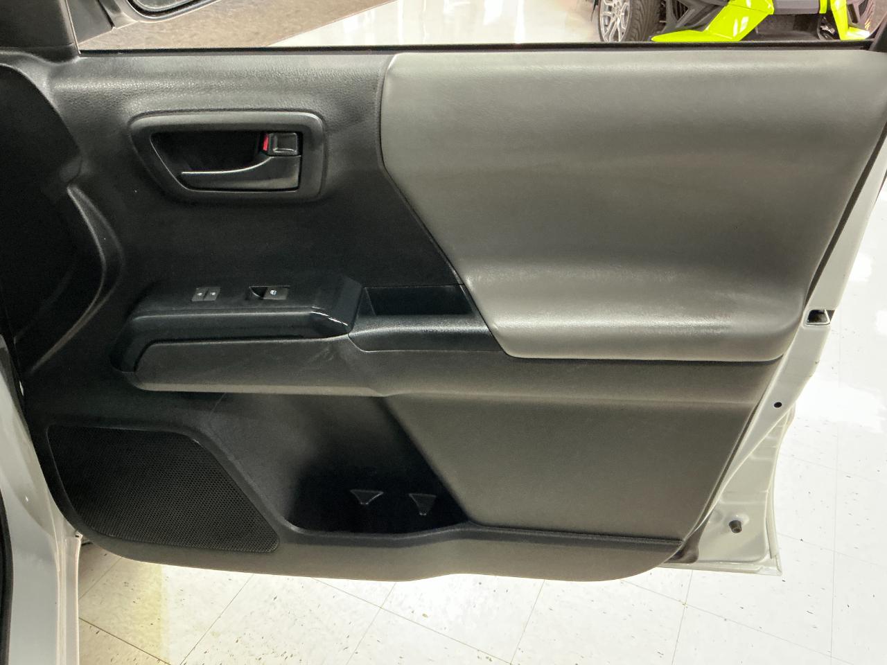 Toyota Tacoma 4WD SR Access Cab 6' Bed I4 AT (Natl) 2022