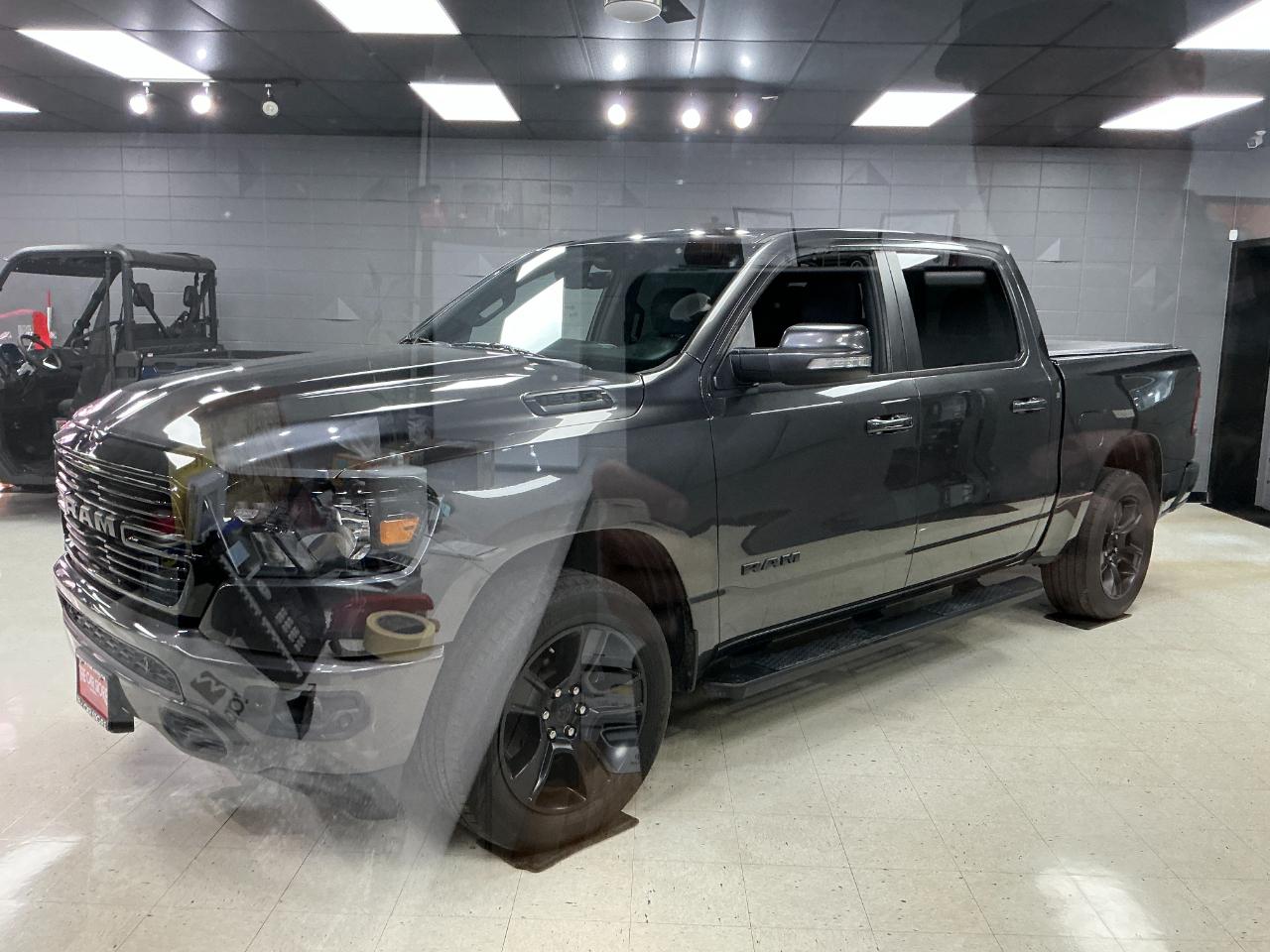 RAM 1500 Big Horn 4x4 Crew Cab 5'7" Box 2020