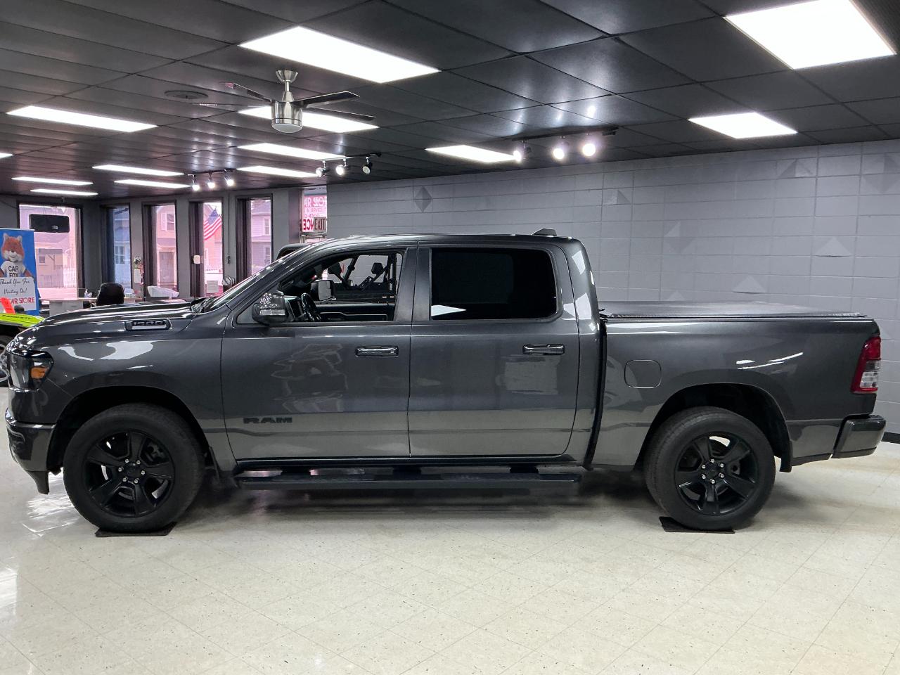 RAM 1500 Big Horn 4x4 Crew Cab 5'7" Box 2020