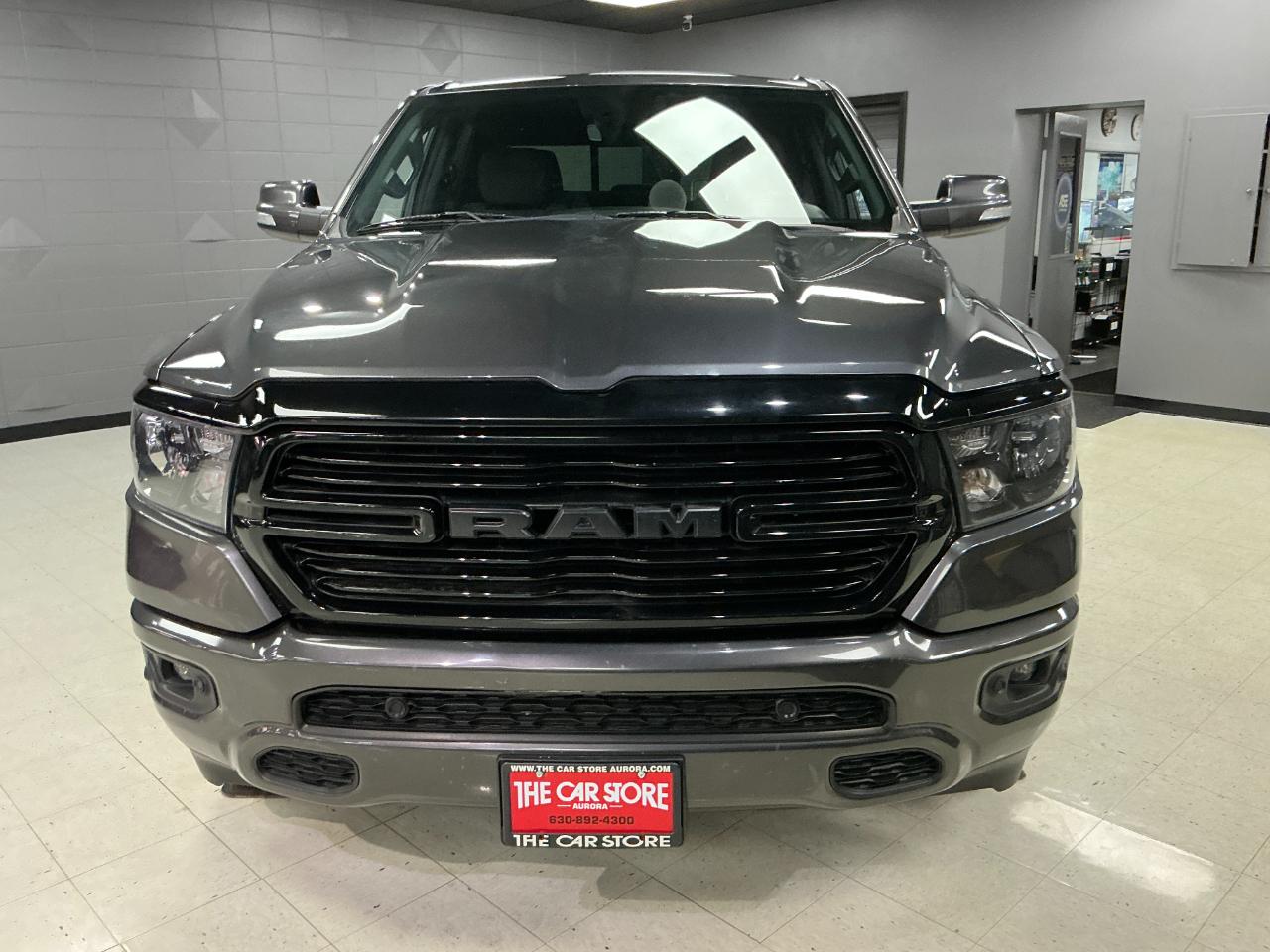 RAM 1500 Big Horn 4x4 Crew Cab 5'7" Box 2020