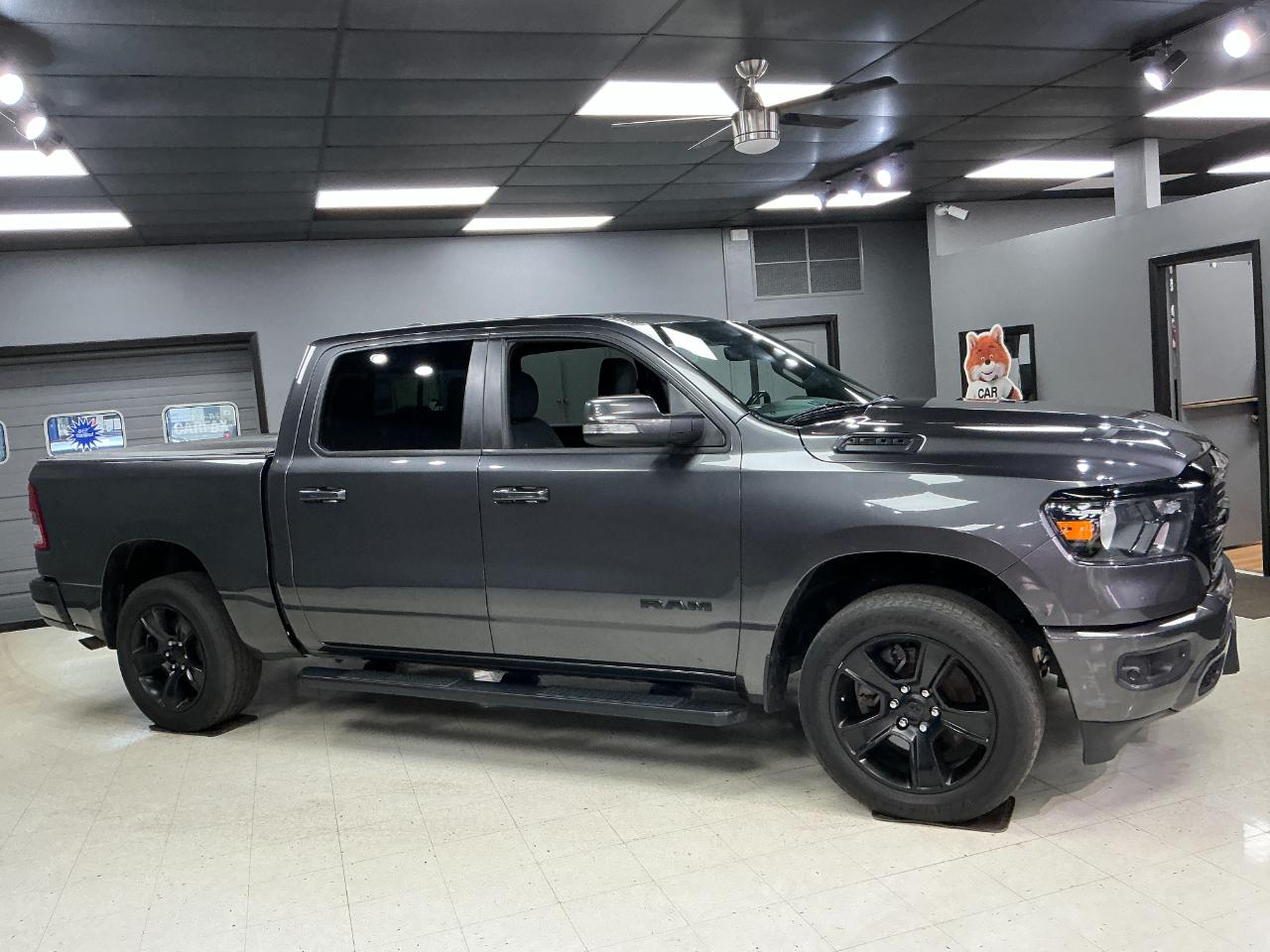 RAM 1500 Big Horn 4x4 Crew Cab 5'7" Box 2020