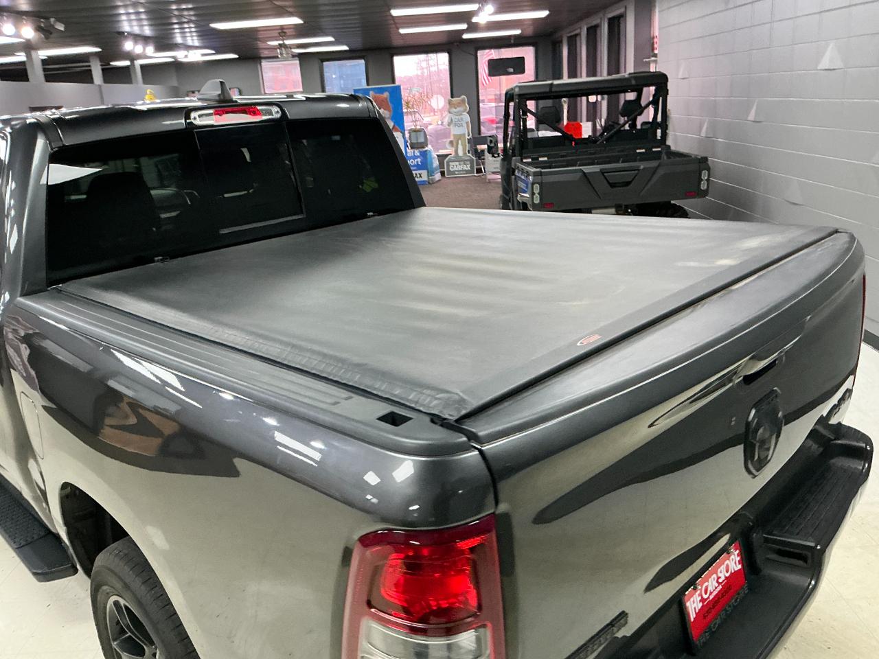 RAM 1500 Big Horn 4x4 Crew Cab 5'7" Box 2020