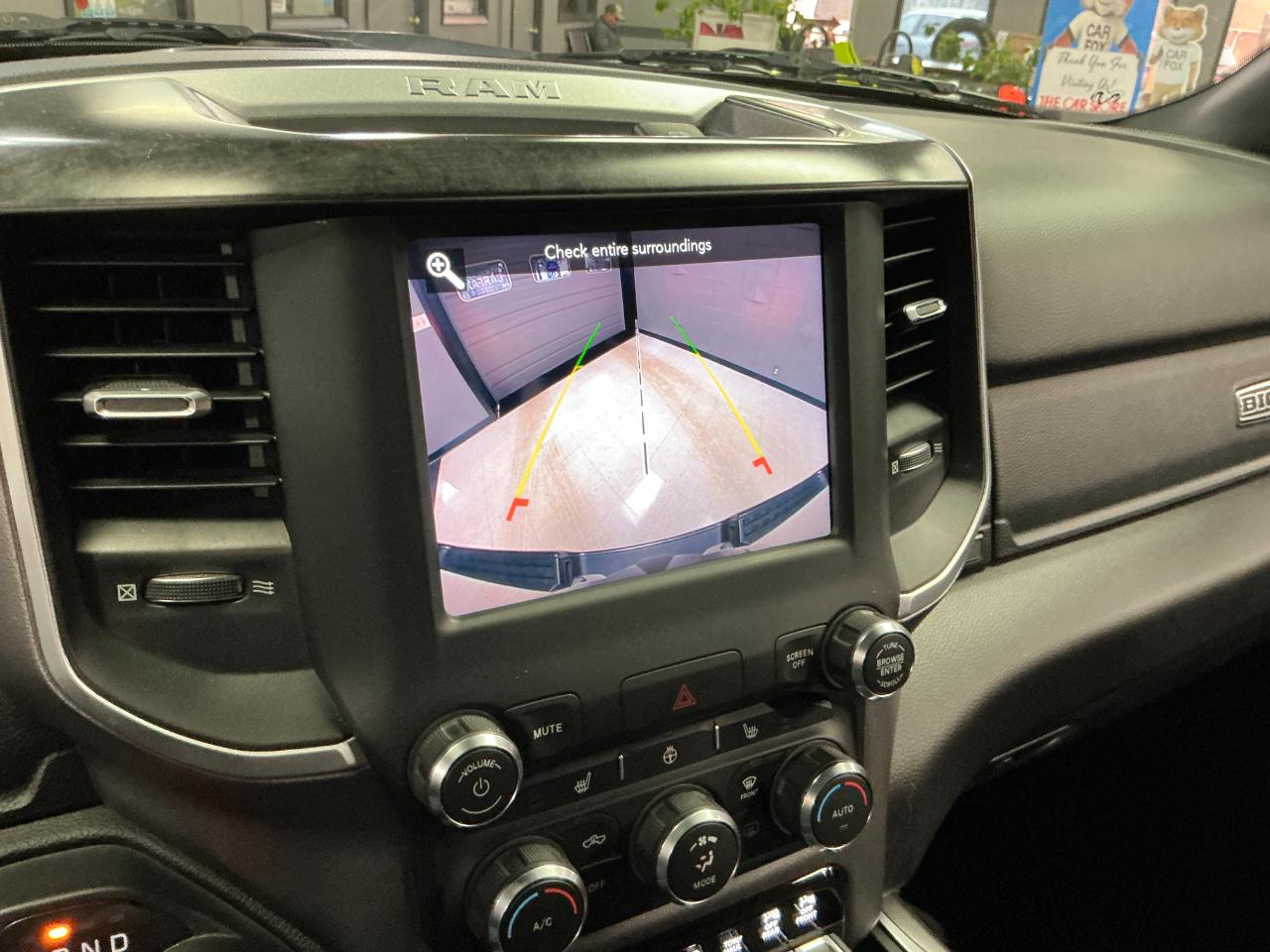 RAM 1500 Big Horn 4x4 Crew Cab 5'7" Box 2020