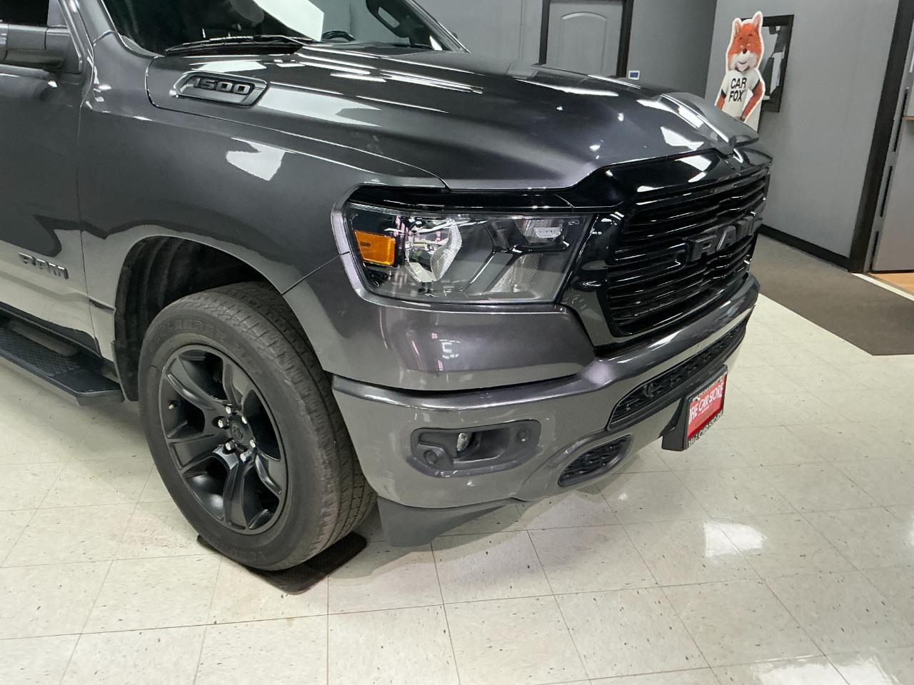 RAM 1500 Big Horn 4x4 Crew Cab 5'7" Box 2020