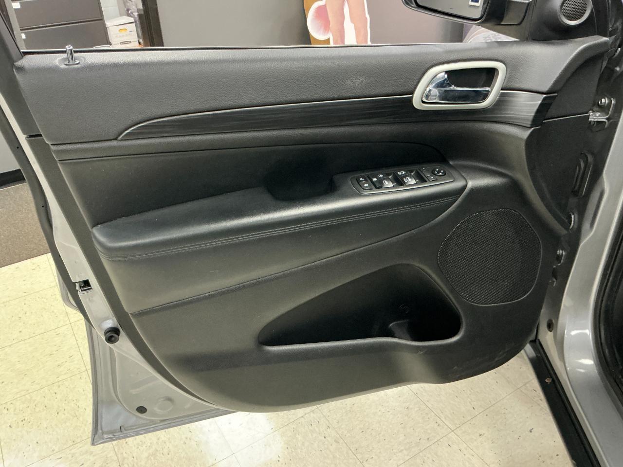 Jeep Grand Cherokee Laredo E 4x2 2021