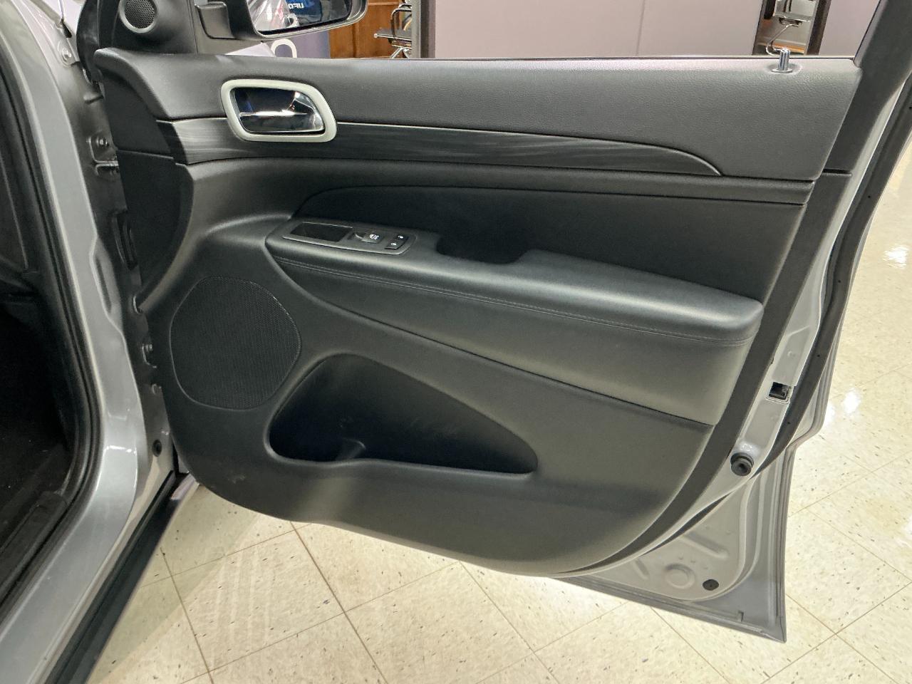 Jeep Grand Cherokee Laredo E 4x2 2021