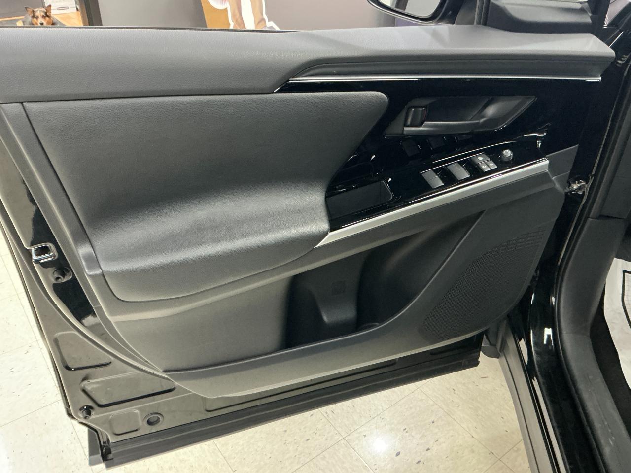 Toyota BZ4X XLE AWD 2023