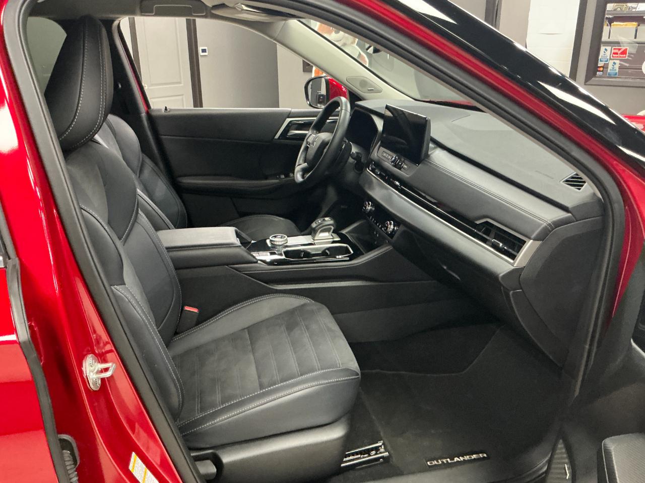 Mitsubishi Outlander SE AWD 2025