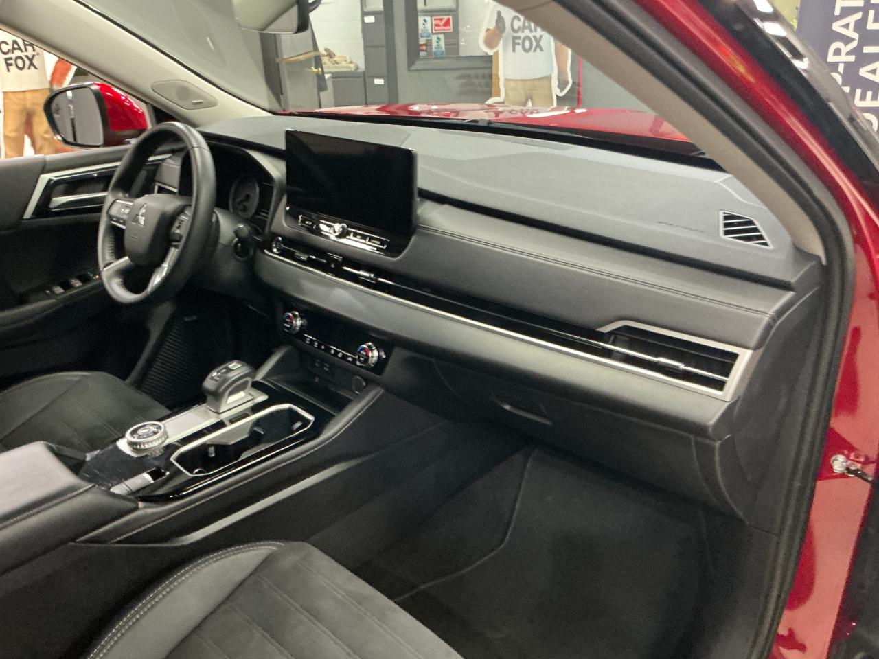 Mitsubishi Outlander SE AWD 2025