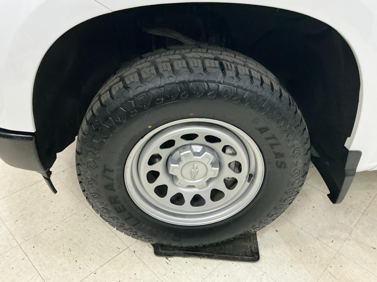 Chevrolet Silverado 1500 4WD Crew Cab 147" Work Truck 2023