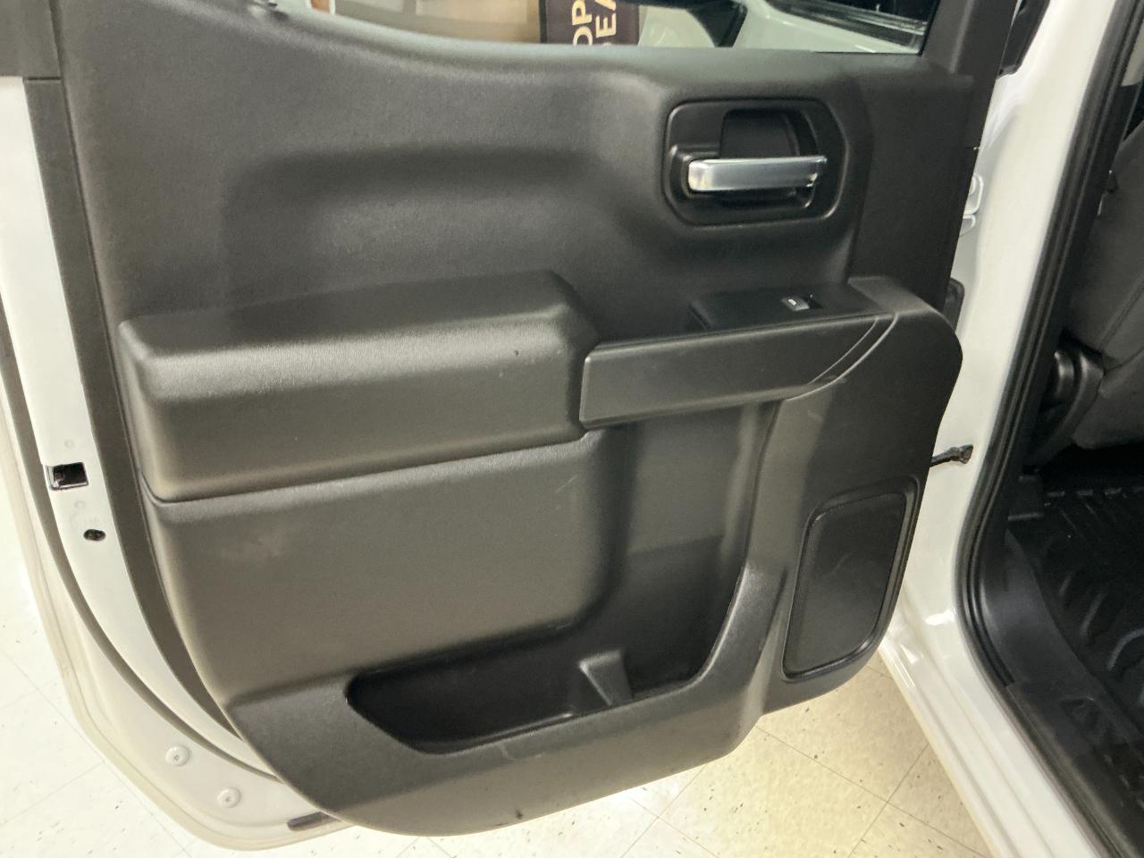 Chevrolet Silverado 1500 4WD Crew Cab 147" Work Truck 2023