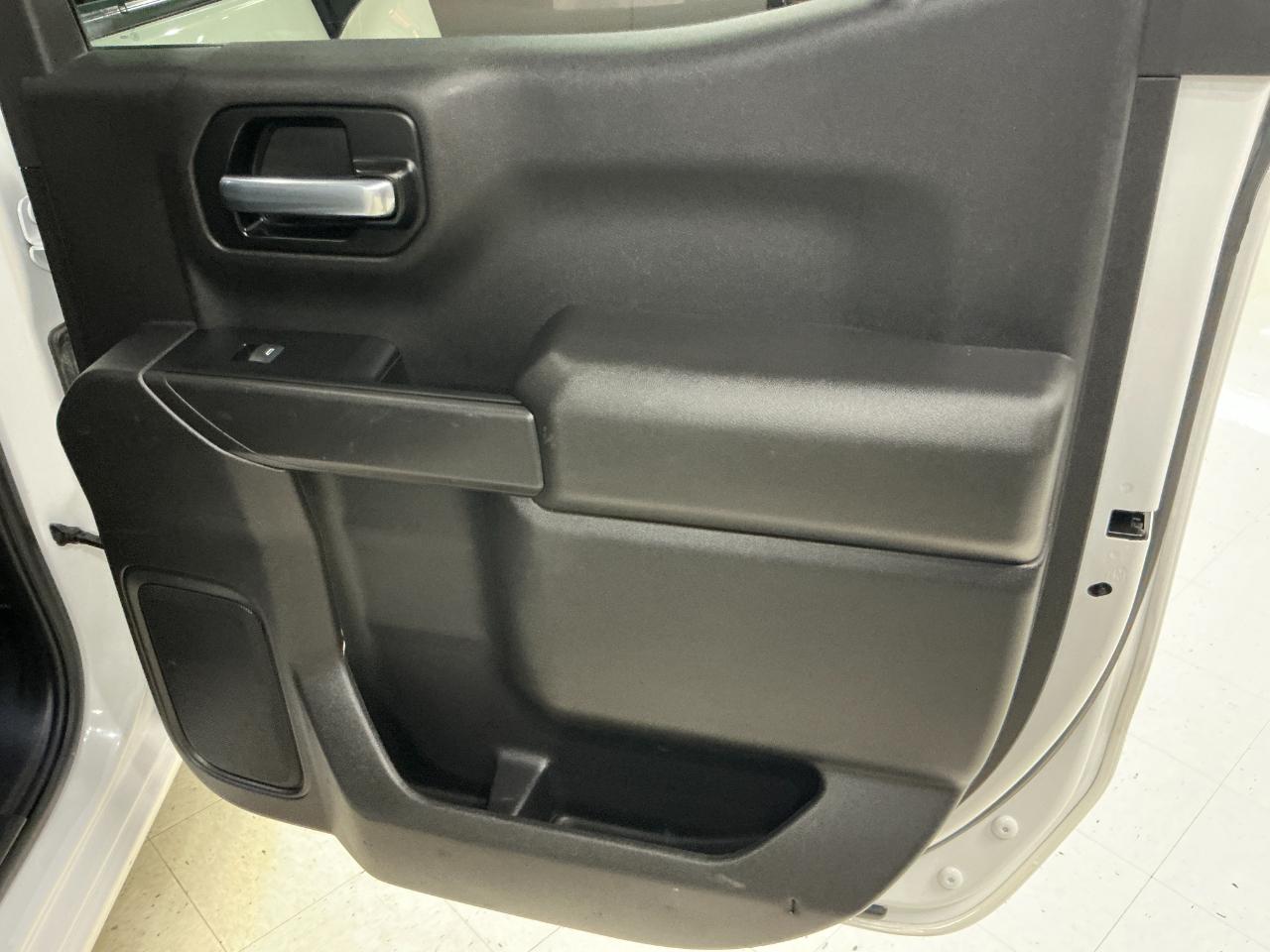 Chevrolet Silverado 1500 4WD Crew Cab 147" Work Truck 2023