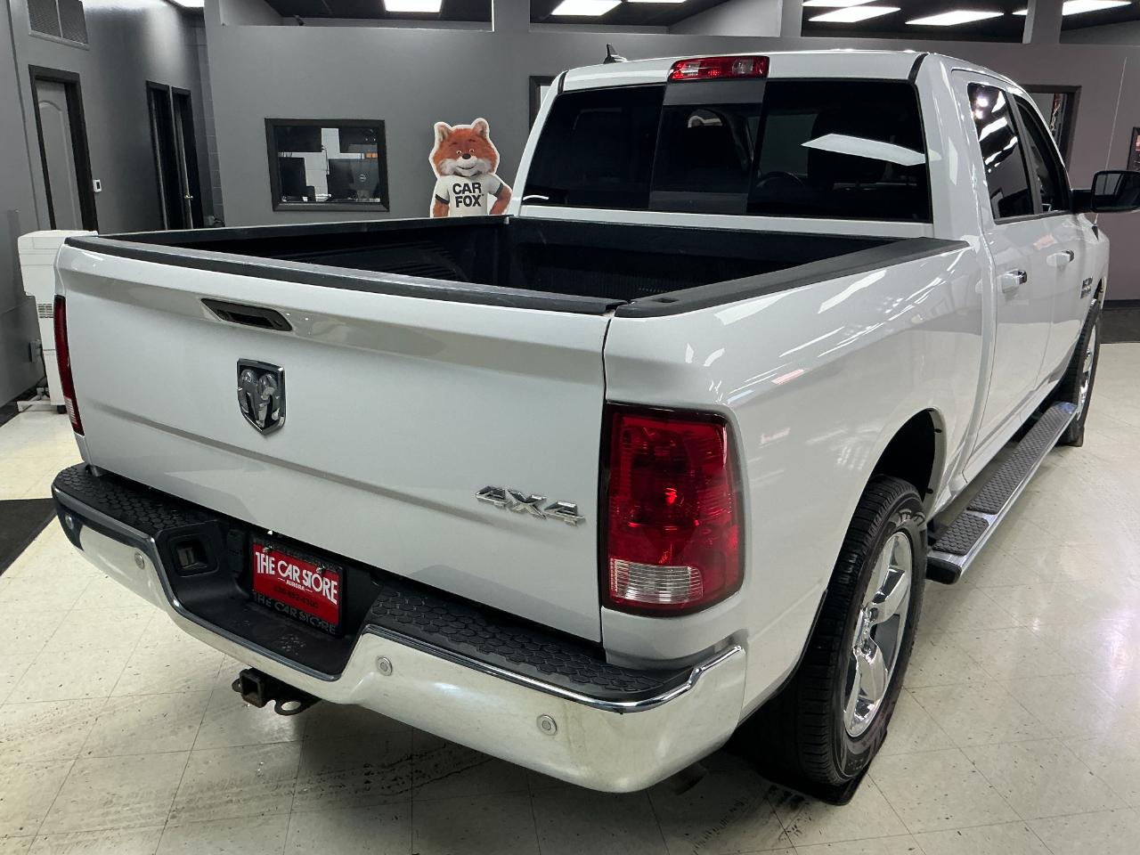 RAM 1500 4WD Crew Cab 140.5" Big Horn 2015