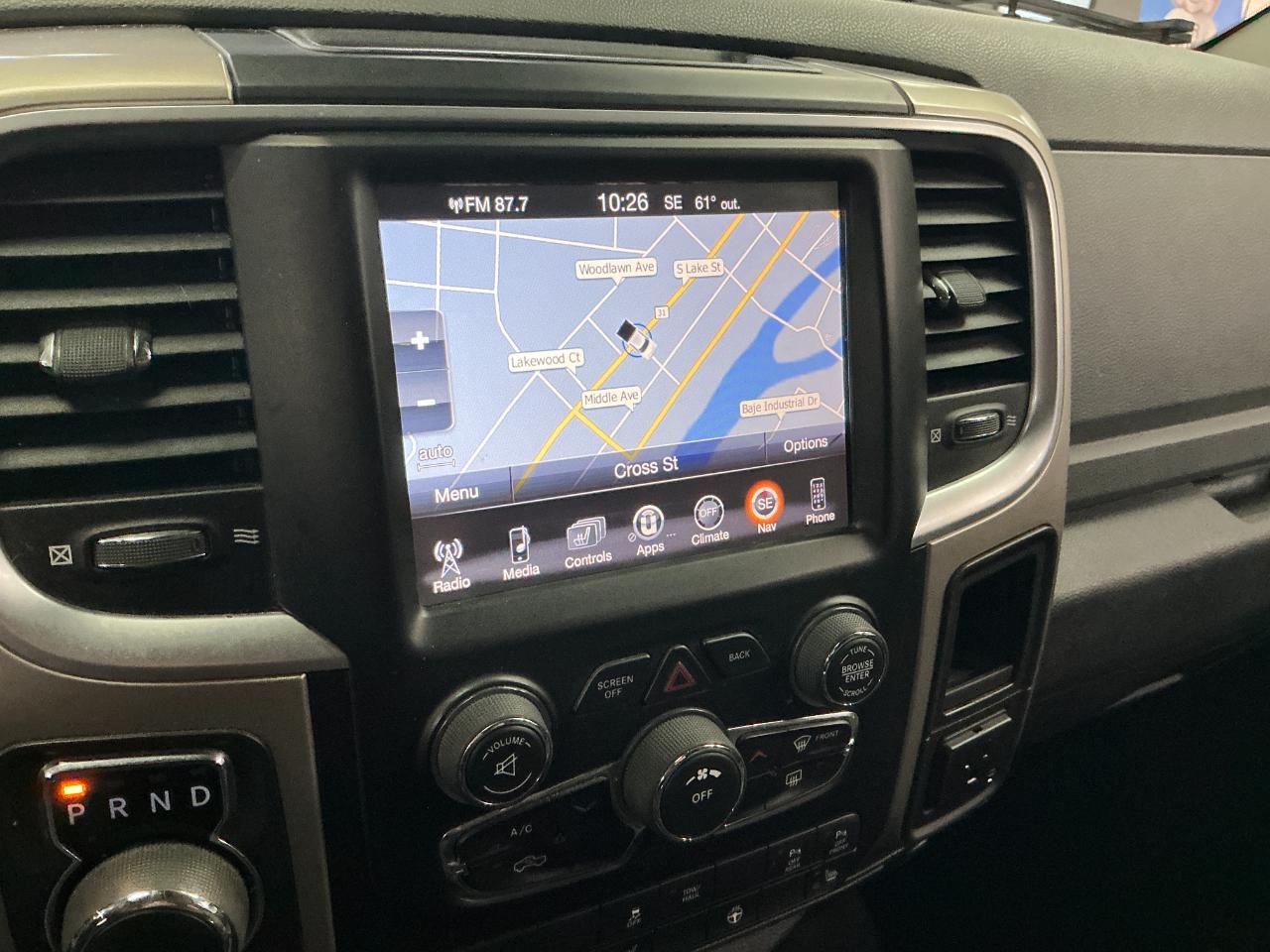 RAM 1500 4WD Crew Cab 140.5" Big Horn 2015