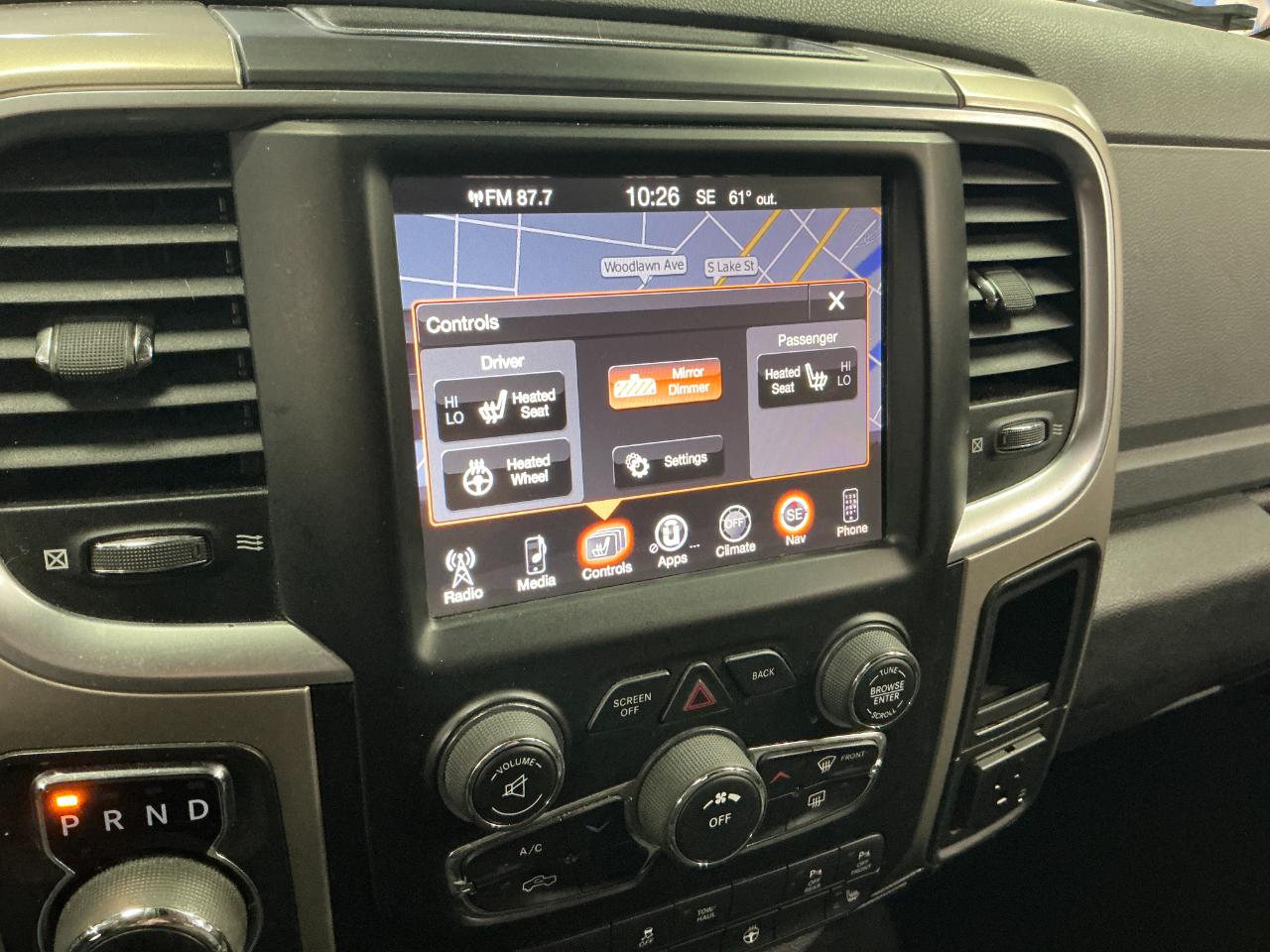 RAM 1500 4WD Crew Cab 140.5" Big Horn 2015