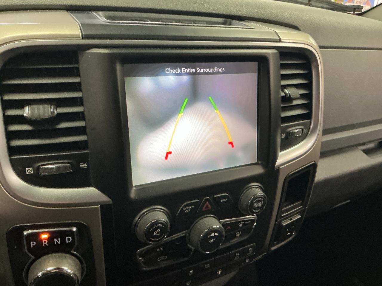 RAM 1500 4WD Crew Cab 140.5" Big Horn 2015