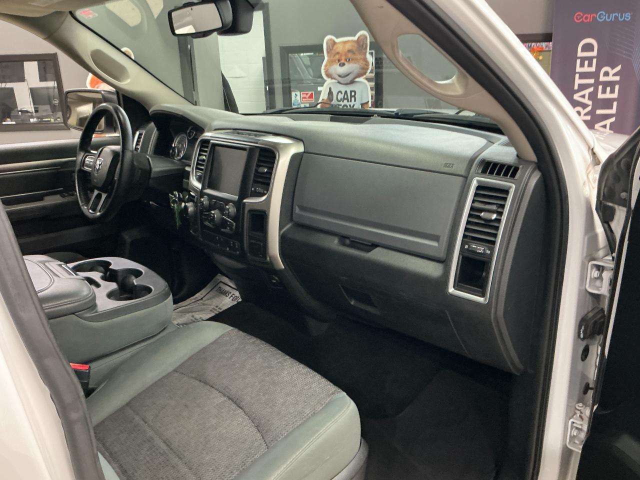 RAM 1500 4WD Crew Cab 140.5" Big Horn 2015