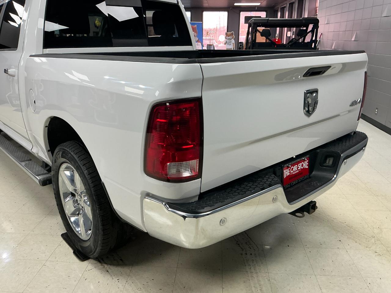 RAM 1500 4WD Crew Cab 140.5" Big Horn 2015