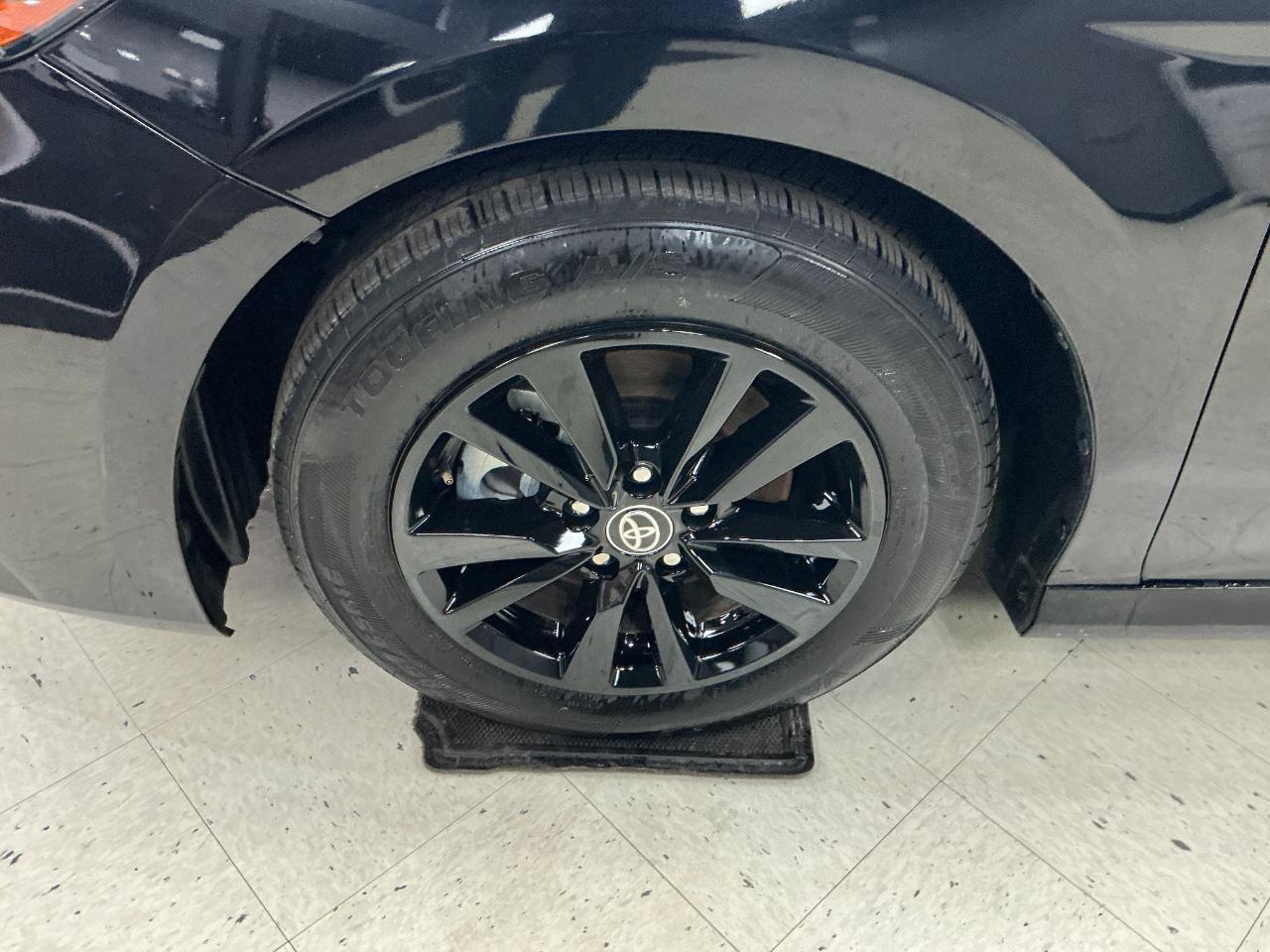 Toyota Camry LE (Natl) 2025