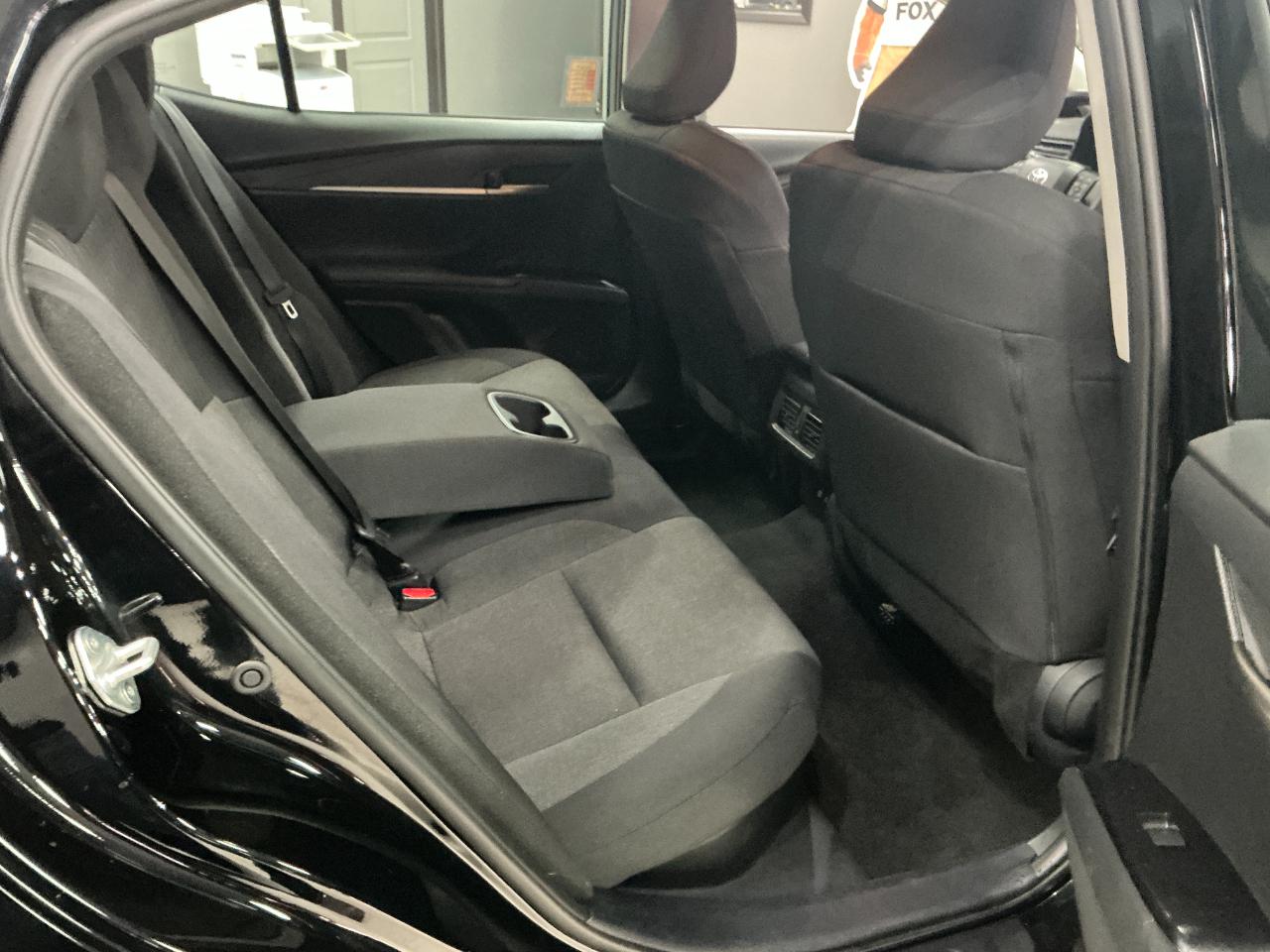 Toyota Camry LE (Natl) 2025