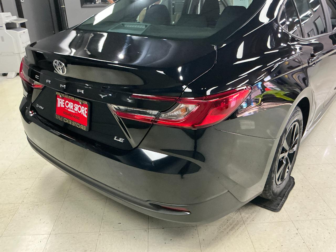 Toyota Camry LE (Natl) 2025