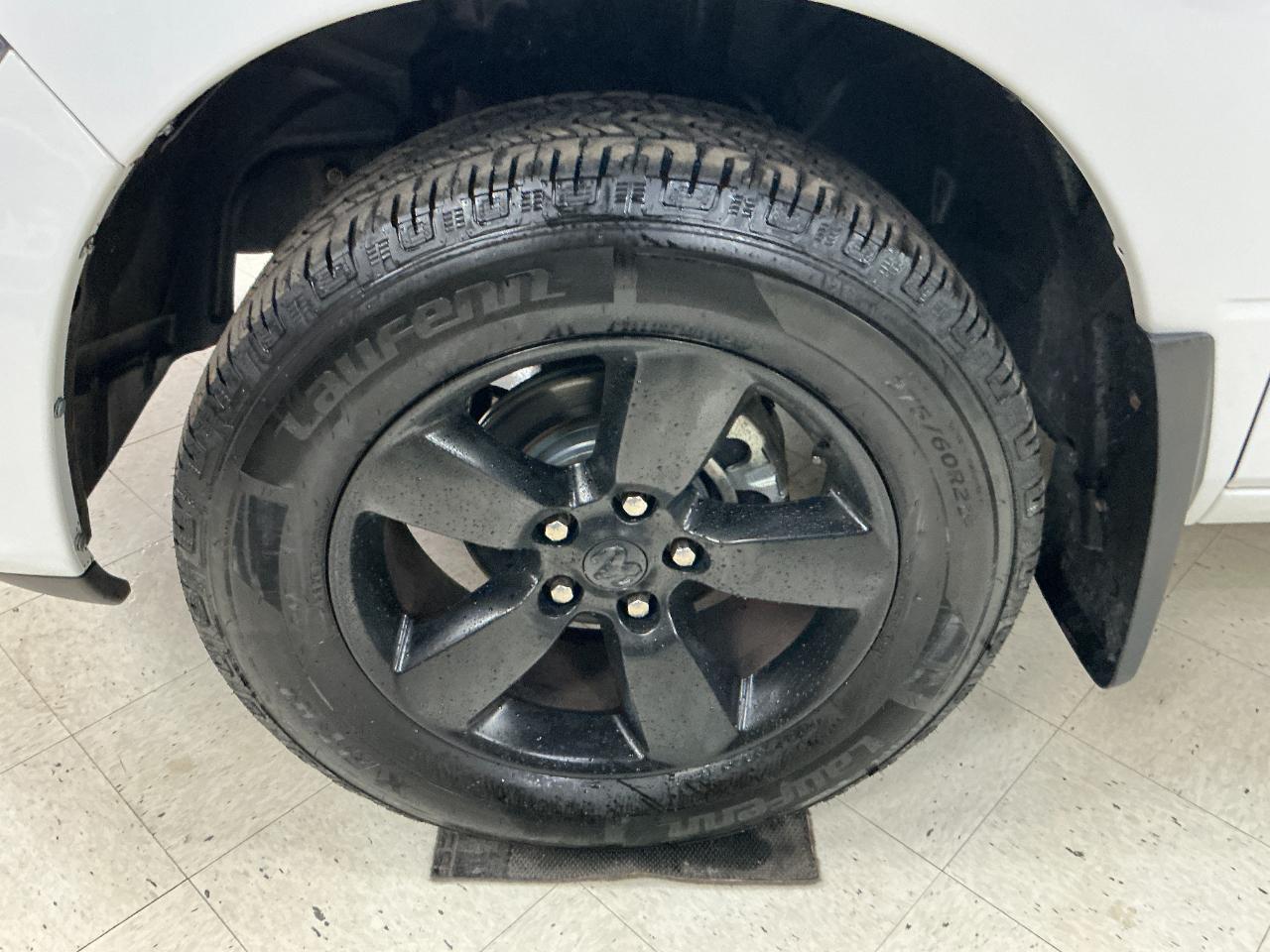 RAM 1500 Classic Express 4x4 Quad Cab 6'4" Box 2019