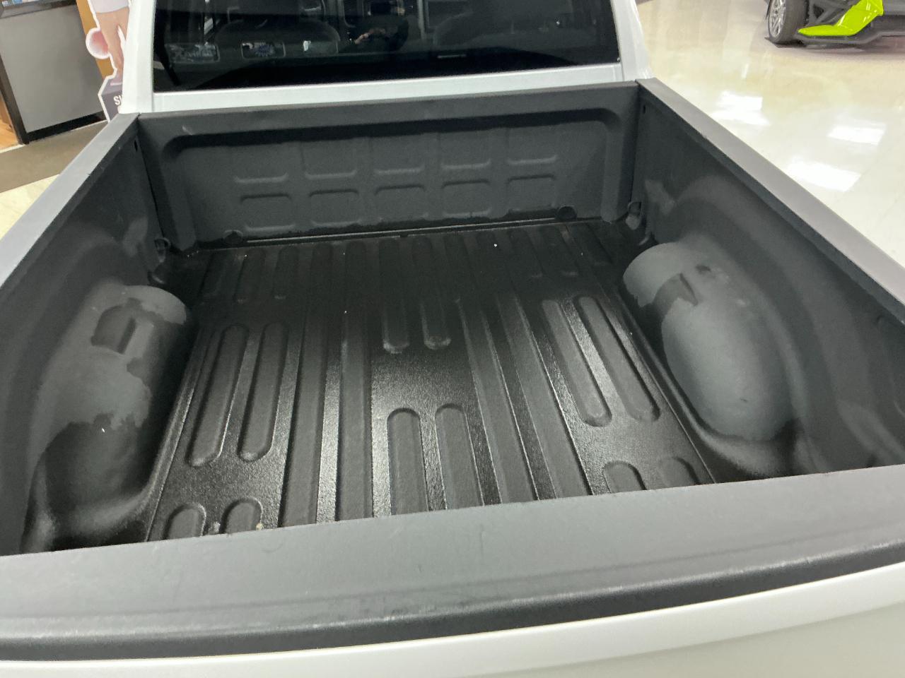 RAM 1500 Classic Express 4x4 Quad Cab 6'4" Box 2019