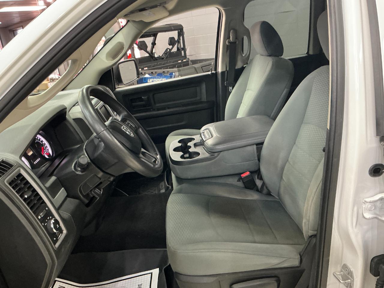 RAM 1500 Classic Express 4x4 Quad Cab 6'4" Box 2019