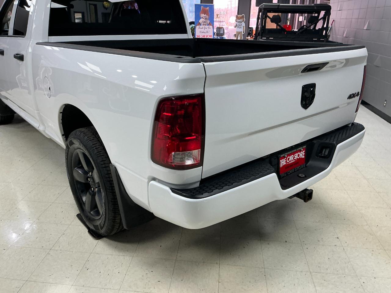 RAM 1500 Classic Express 4x4 Quad Cab 6'4" Box 2019