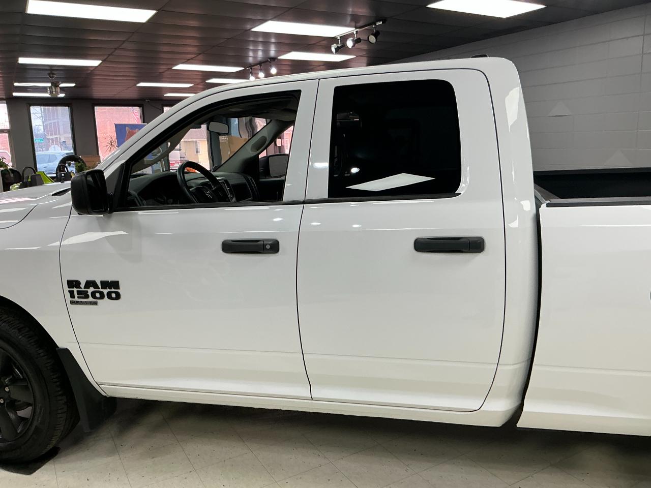 RAM 1500 Classic Express 4x4 Quad Cab 6'4" Box 2019