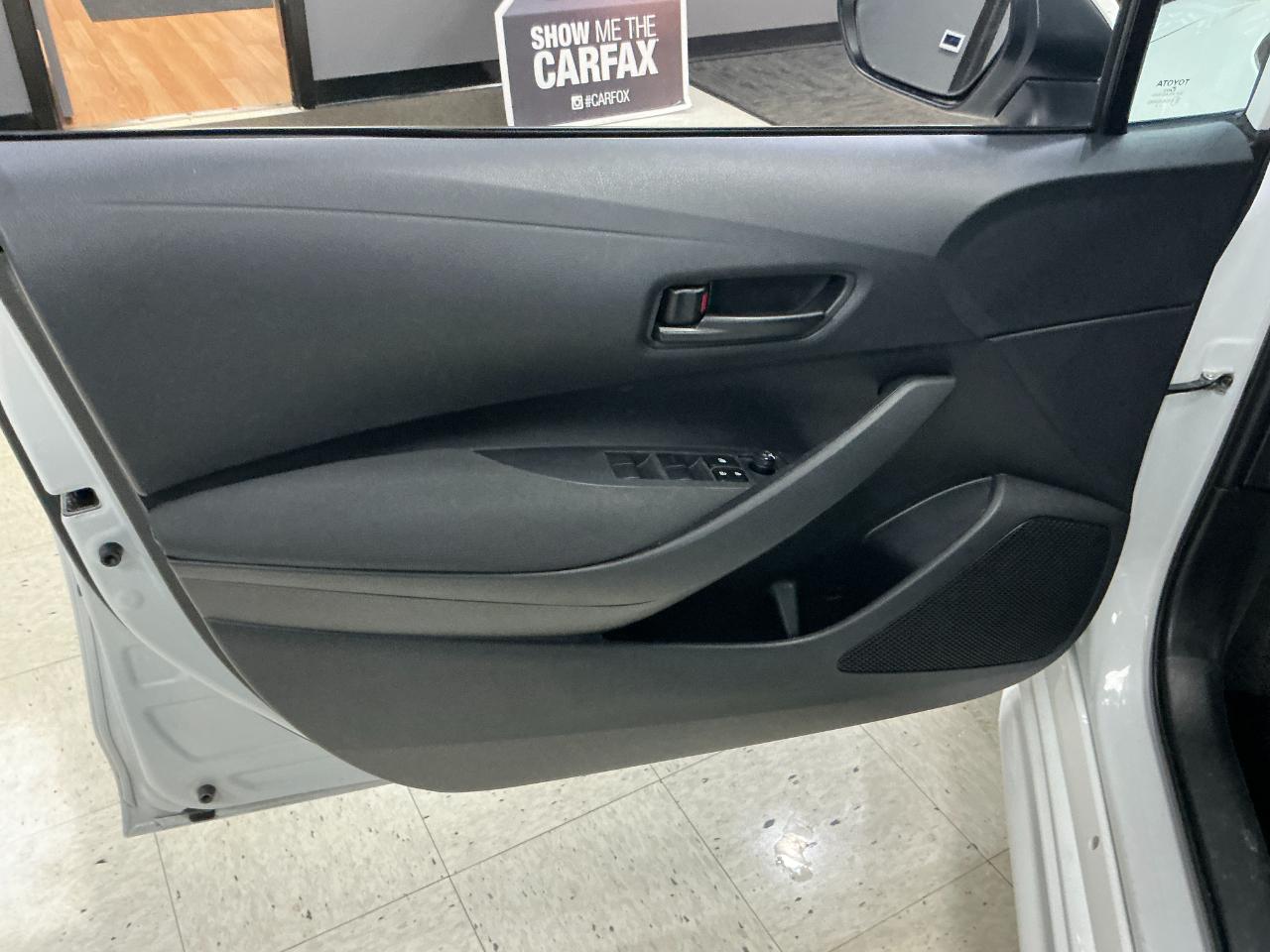 Toyota Corolla LE CVT (Natl) 2024