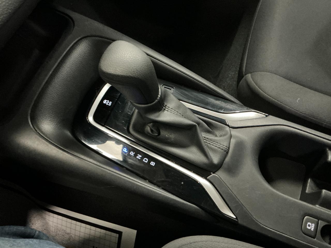 Toyota Corolla LE CVT (Natl) 2024