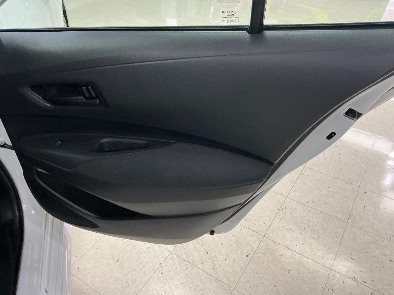 Toyota Corolla LE CVT (Natl) 2024