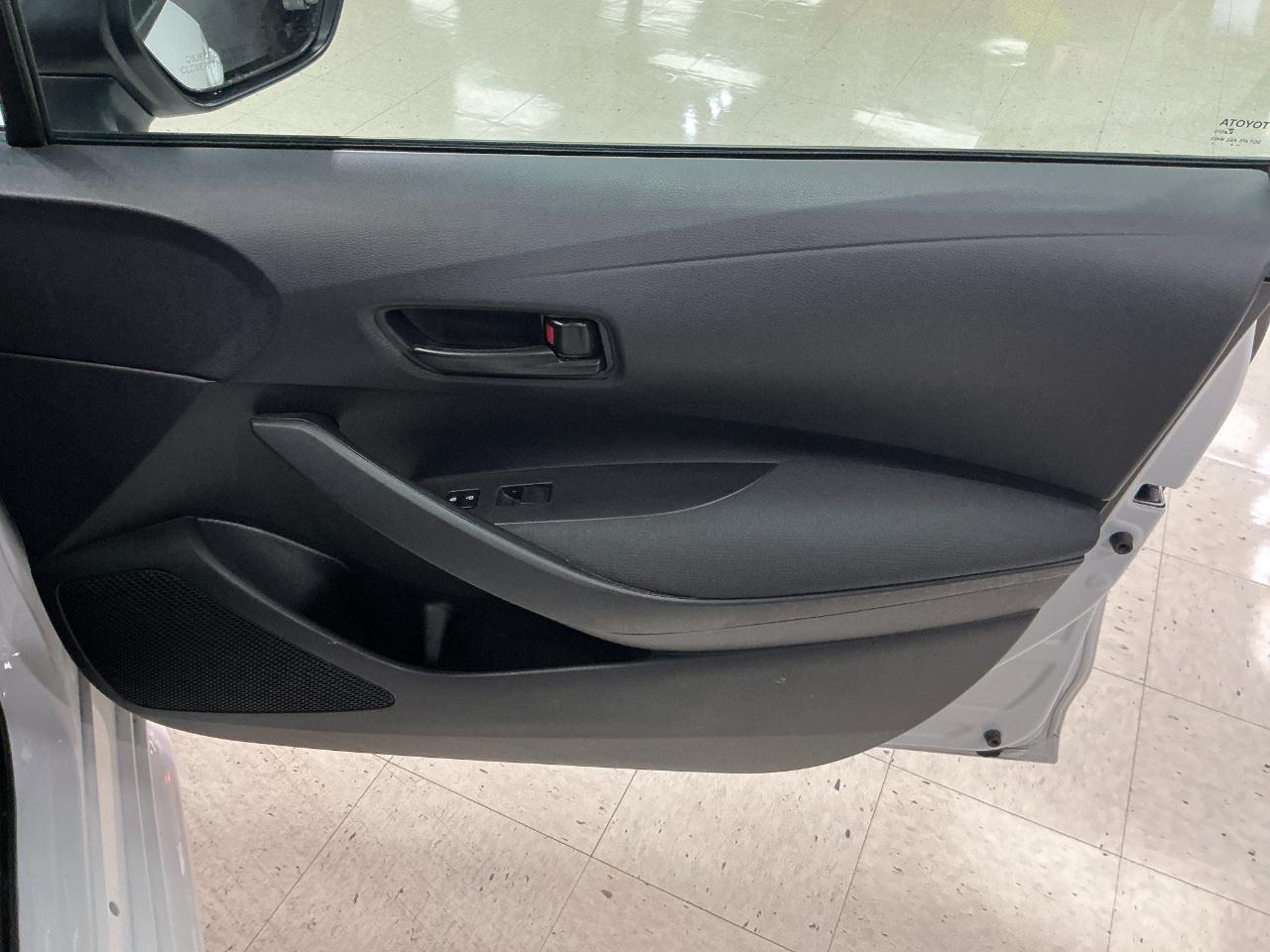 Toyota Corolla LE CVT (Natl) 2024