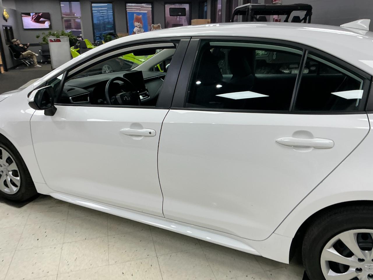 Toyota Corolla LE CVT (Natl) 2024