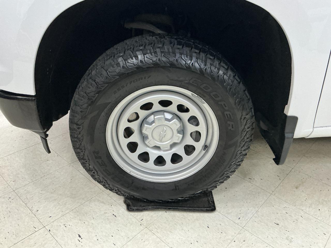 Chevrolet Silverado 1500 4WD Crew Cab 147" Work Truck 2023