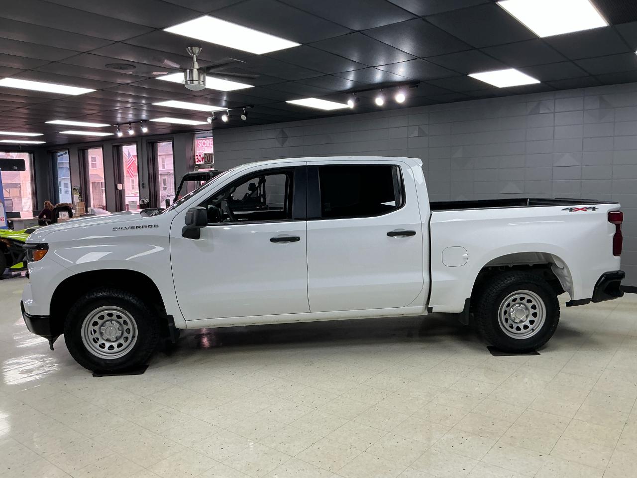 Chevrolet Silverado 1500 4WD Crew Cab 147" Work Truck 2023