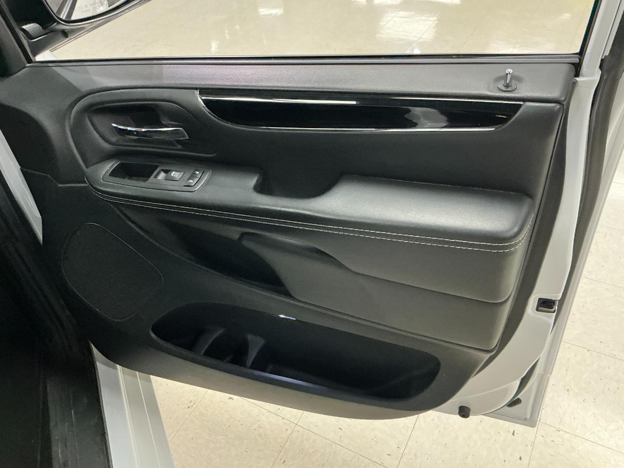 Dodge Grand Caravan SE Plus Wagon 2018