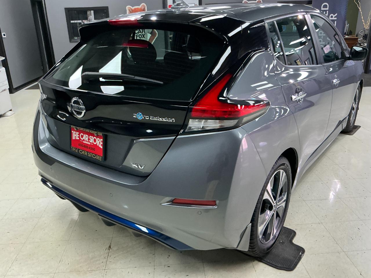 Nissan Leaf SV Hatchback 2020