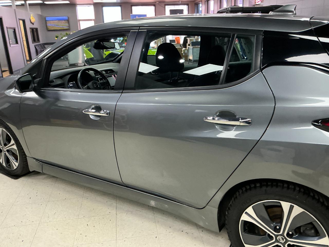 Nissan Leaf SV Hatchback 2020